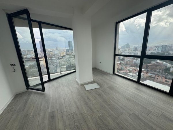 Tirane, jepet me qera zyre Kati 12, 200 m² 2.000 € (MINE PEZA)