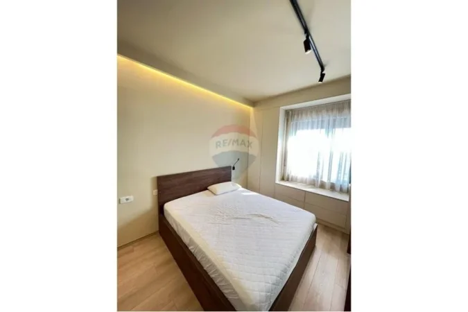 Tirane, jepet me qera apartament 1+1 , 60 m² 850 € (Bulevardi Zogu 1)