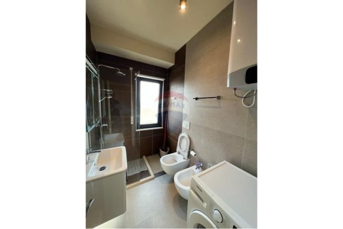 Tirane, jepet me qera apartament 1+1 , 60 m² 850 € (Bulevardi Zogu 1)