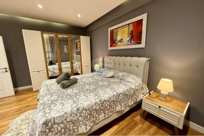 Tirane, jepet me qera apartament 1+1 Kati 4, 70 m² 750 € (Rruga Margarita Tutulani)