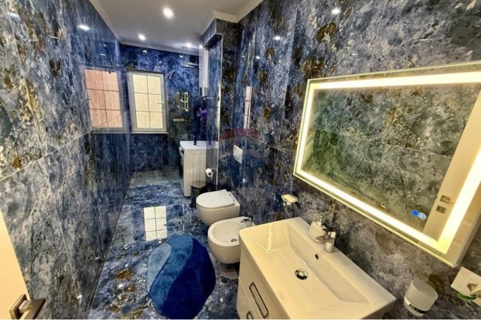 Tirane, jepet me qera apartament 1+1 Kati 4, 70 m² 750 € (Rruga Margarita Tutulani)