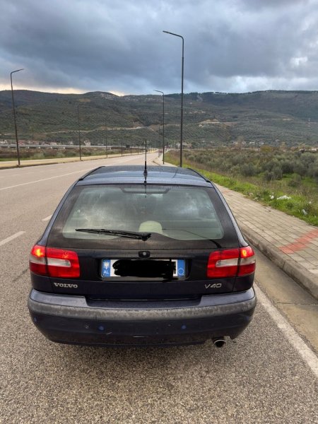 Berat, shes makine me portobagazh Volvo V40 Benzin+Gaz, blu manuale Kondicioner 370 km 2.500 €