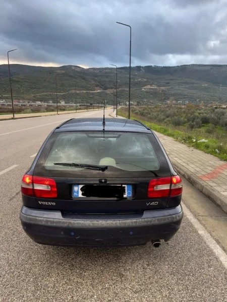 Berat, shes makine me portobagazh Volvo V40 Benzin+Gaz, blu manuale Kondicioner 370 km 2.500 €