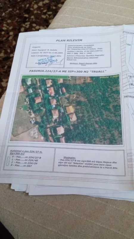 Pogradec, shitet Vile 1+1 Kati 0, 300 m² 170.000 € (Rruga Lin)