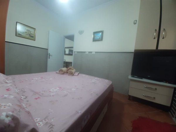 Tirane, jepet me qera apartament 1+1 , 55 m² 450 € (Rruga Gjkn Mili, prane Bulevardit te Ri)