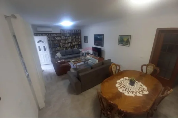 Tirane, shitet Vile 2 Katshe , 362 m² 1.400.000 € (Kryqezmin e Rruges se barrikadave me Rrugen e Dibres(ID: 530191074-112)