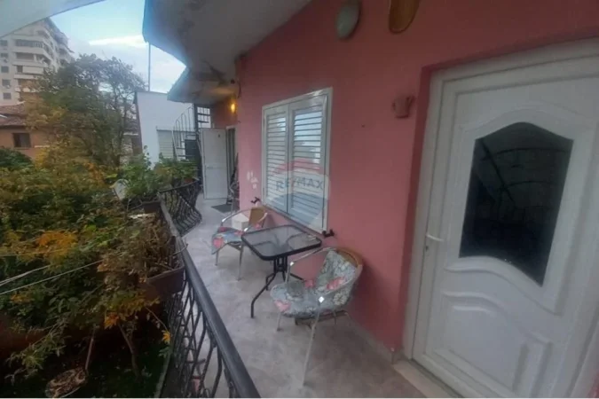 Tirane, shitet Vile 2 Katshe , 362 m² 1.400.000 € (Kryqezmin e Rruges se barrikadave me Rrugen e Dibres(ID: 530191074-112)