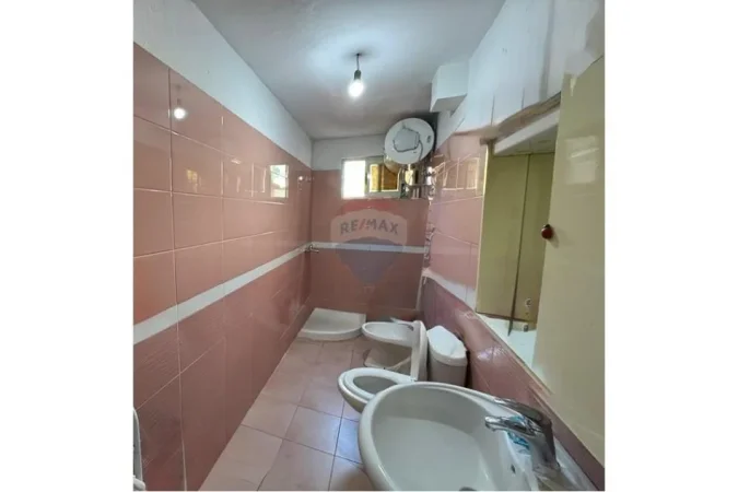 Tirane, shitet apartament 1+1 Kati 1, 57 m² 120.000 € (Rruga Bardhyl, Tiranë)