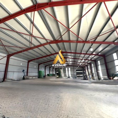 Tirane, jepet me qera magazine Kati 0, 1.000 m² 3.500 € (cerkeze)