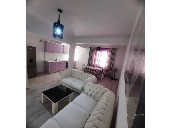 Tirane, jepet me qera apartament 2+1 Kati 5, 110 m² 890 € (BLLOK)