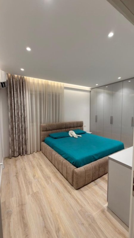 Tirane, jepet me qera apartament 1+1+Ballkon Kati 2, 63 m² 550 € (Astir/Rezidenca Klensi)
