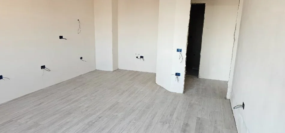 Tirane, shitet apartament 1+1 Kati 9, 85 m² 112.400 € (UEBAN GATE)