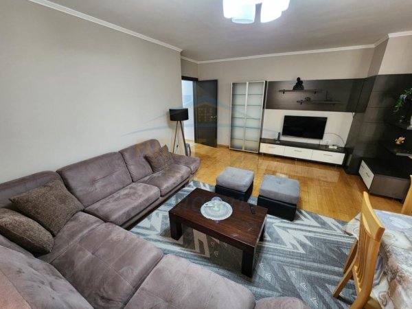 Tirane, jepet me qera apartament 2+1 Kati 5, 96 m² 1.000 € 
