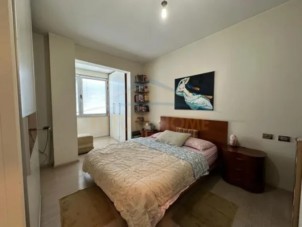 Tirane, shitet apartament 2+1 Kati 11, 134 m² 335.000 € (Bulevardi Zogu i 1)