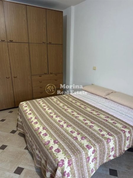 Tirane, jepet me qera apartament 3+1+Ballkon Kati 4, 140 m² 600 € (Kodra e Diellit)