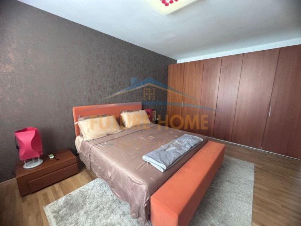 Tirane, shitet apartament duplex 3+1 Kati 10, 229 m² 1.350.000 € 
