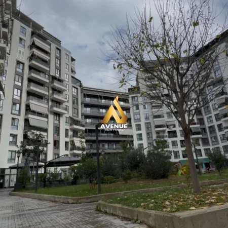 Tirane, shitet apartament 2+1+Ballkon Kati 10, 138 m² 227.700 € (beniamin kruta)