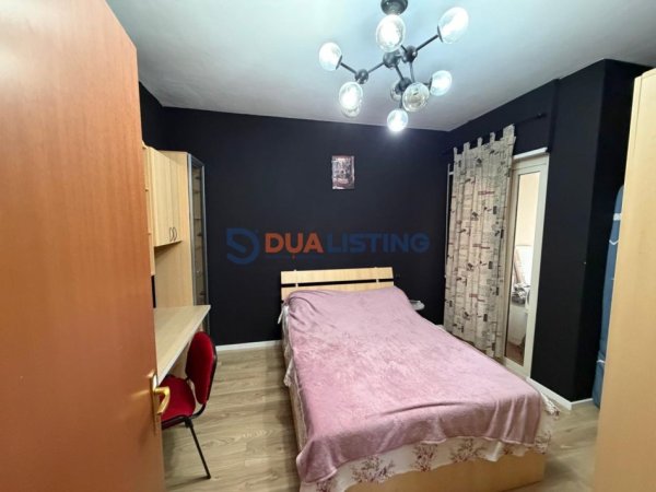 Tirane, jepet me qera apartament 2+1 Kati 4, 90 m² (Kristal Center)