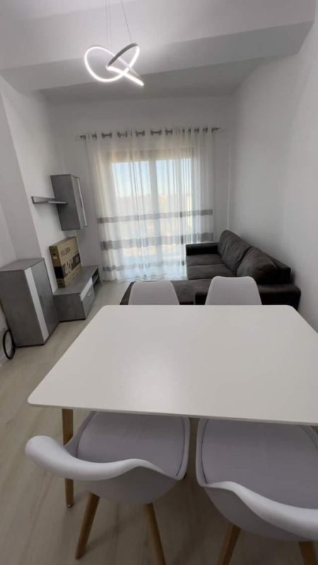 Tirane, jepet me qera apartament 2+1 Kati 6, 111 m² 600 € (Astir)