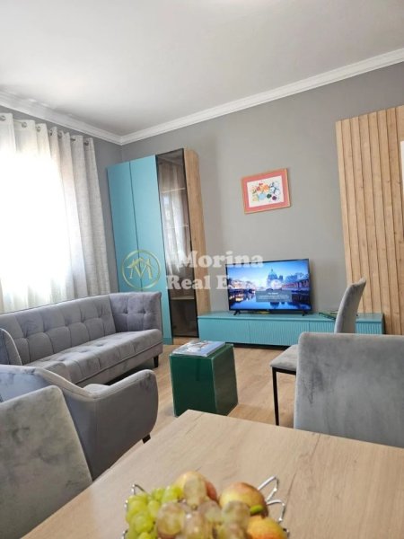 Tirane, jepet me qera apartament 1+1 Kati 3, 60 m² 600 € (Pazari i Ri)