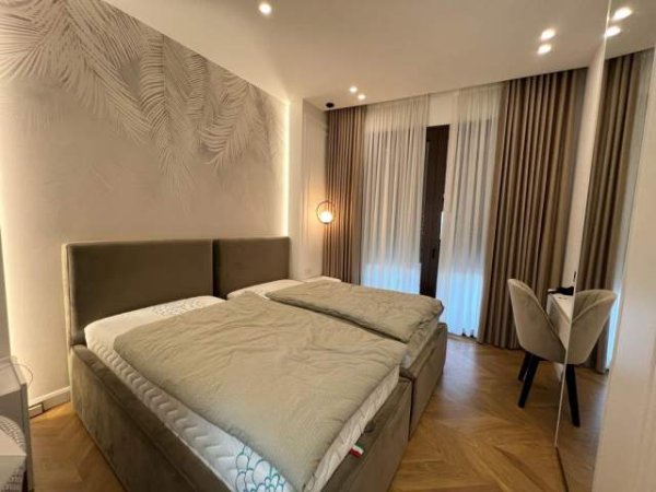 Tirane, jap me qera apartament 2+1+BLK Kati 8, 122 m² 1500 Euro (Rruga Barrikadave)