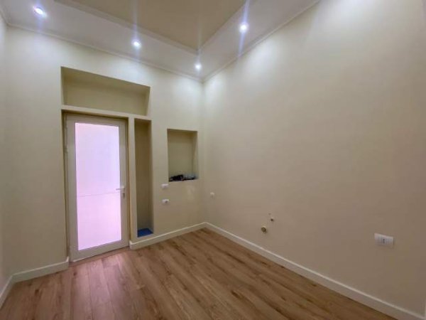 Tirane, jepet me qera ambjent biznesi Kati 2, 500 Euro (Rruga e Dibrës)