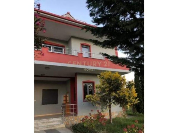 Tirane, jepet me qera apartament 3+1+BLK Kati 2, 104 m² 400 Euro (Rruga e Drilonit)