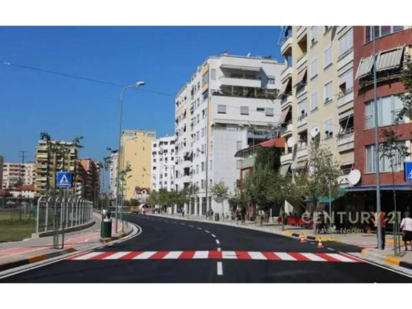 Tirane, jepet me qera apartament Kati 2, 78 m² 500 Euro (Rruga e Kosovareve)