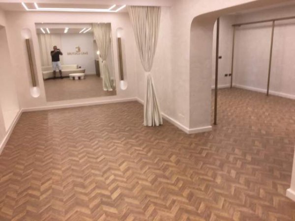 Tirane, jepet me qera ambjent biznesi Kati 2, 130 m² 1.500 Euro (Myslym Shyri)