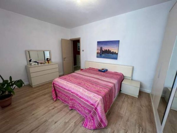 Tirane, jepet me qera apartament Kati 3, 120 m² 750 Euro (rruga pjeter bogdani)