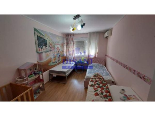 Tirane, jepet me qera apartament 120 m² 650 Euro (Mozaiku i Tiranes)