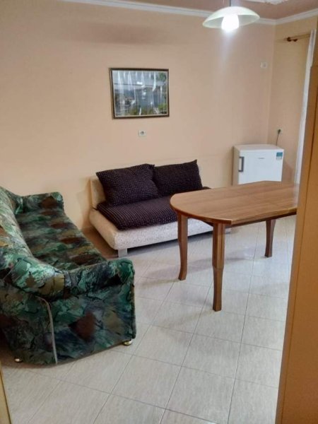 Tirane, jepet me qera apartament 1+1 Kati 4, 54 m² 30.000 Leke (Brryl)