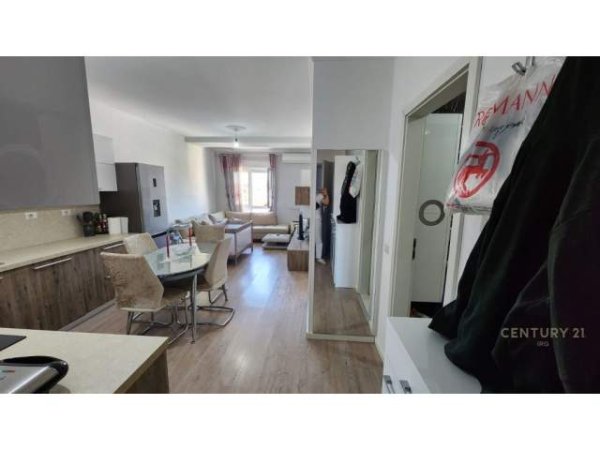 Tirane, jepet me qera apartament Kati 4, 68 m² 470 Euro (Kompleksi Magnet Tirana, Albania)