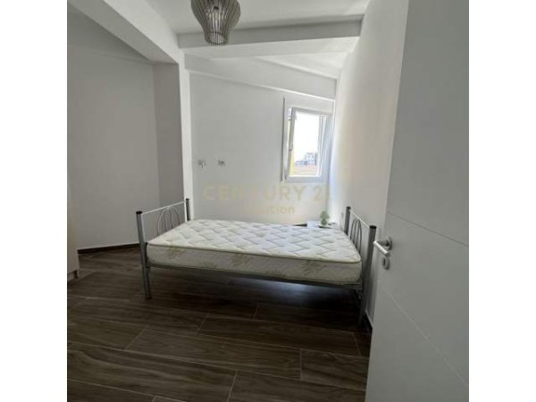 Tirane, jepet me qera apartament 2+1+BLK Kati 3, 89 m² 580 Euro (Rruga e Dibres)