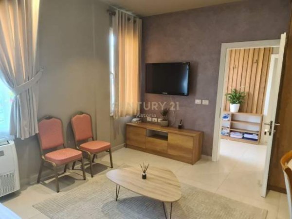 Tirane, jepet me qera apartament 1+1 Kati 1, 40 m² 450 Euro (Prane RING CENTER, Ish Fusha e Aviacionit)