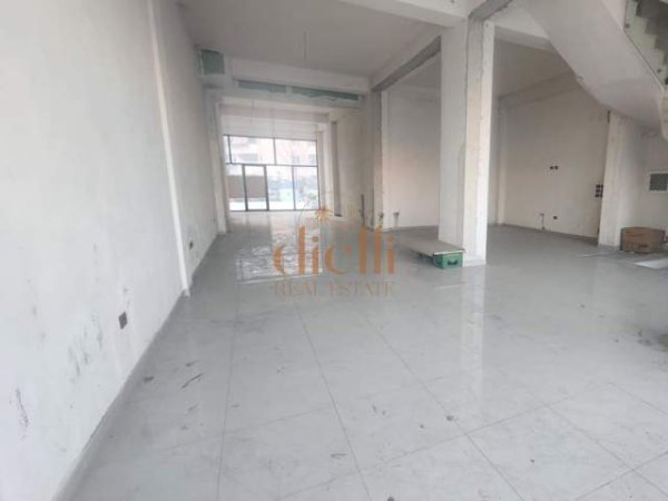 Tirane, jepet me qera ambjent biznesi Kati 0, 150 m² 3.000 Euro (Astir)