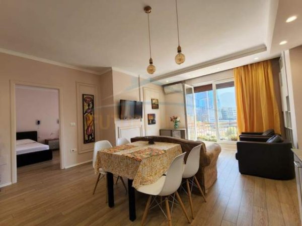 Tirane, jepet me qera apartament 2+1+BLK Kati 9, 90 m² 850 Euro (Rruga Islam Alla)
