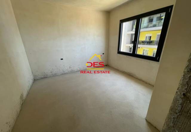 shitet apartament Kati 4, 127 m² 1.400 Euro/m2 (Rruga Dhimiter Konomi, Vlore)