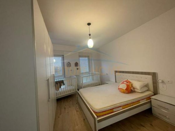 Tirane, jepet me qera apartament 2+1 Kati 3, 85 m² 500 Euro (Kompleksi Kontakt)
