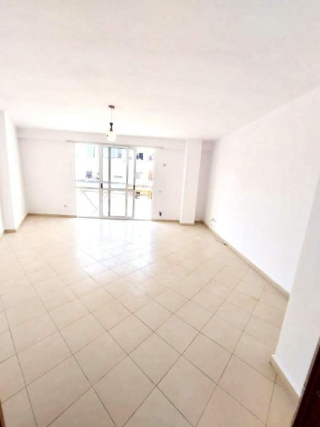 Tirane, shitet apartament 2+1 125 m² 118.000 Euro (Astir ,Bar Artisti)