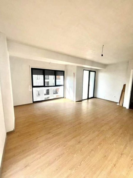 Tirane, shes apartament 1+1 70 m² 95.000 Euro (Kompleksi ASL, Pediatria)