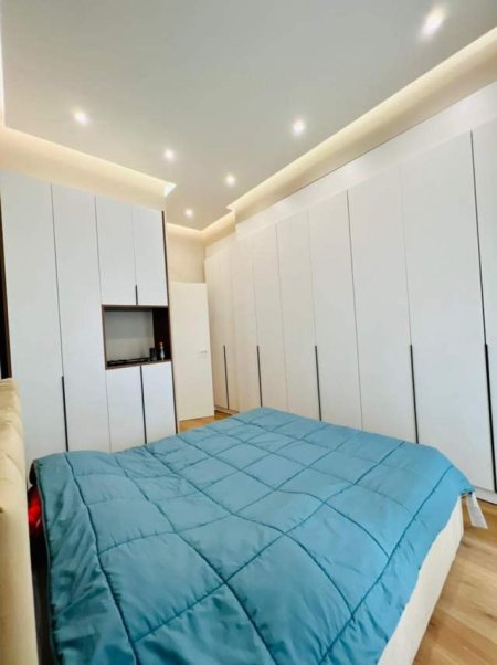 Tirane, shes apartament 1+1 70 m² 114.000 Euro (21 Dhjetori, Kompleksi Kontakt)