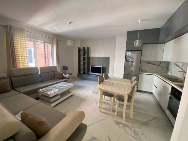 Tirane, ofert apartament Kati 3, 86 m² 450 Euro (sim com)