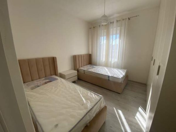 Tirane, ofert apartament Kati 3, 86 m² 450 Euro (sim com)