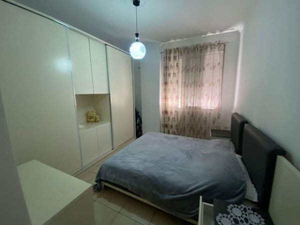 Tirane, ofert apartament Kati 3, 110 m² 400 Euro (kthesa e kamzes)
