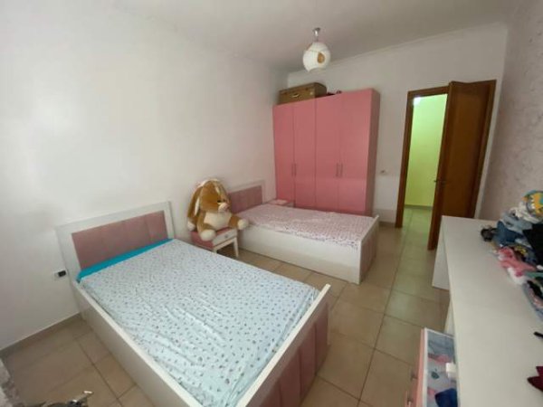 Tirane, ofert apartament Kati 3, 110 m² 400 Euro (kthesa e kamzes)