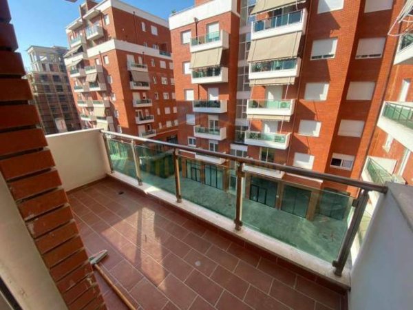 Tirane, jepet me qera apartament 2+1+BLK Kati 3, 87 m² 450 Euro (Teodor Keko)