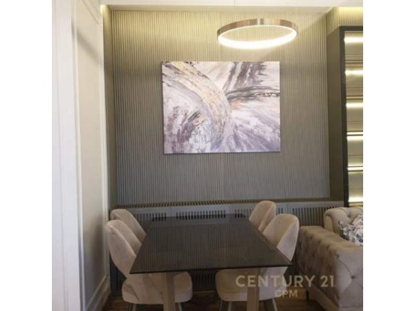 Tirane, jepet me qera apartament 1.500 Euro (RRUGA  E ELBASANIT, Park Gate)
