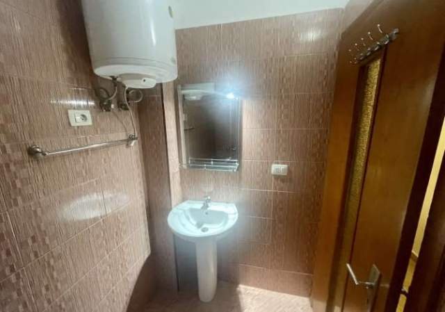 Tirane, jepet me qera apartament 2+1+BLK Kati 9, 90 m² 450 Euro (medar shtylla)