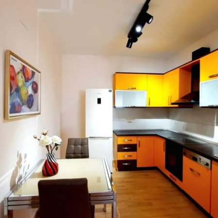 Tirane, jepet me qera apartament 2+1+BLK Kati 4, 120 m² 700 Euro (eduart mano)